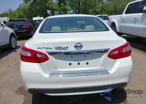 2016 Nissan Altima 2.5 S z USA, uszkodzony, nr VIN 1N4AL3AP6GC292535
